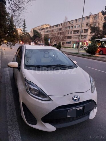 Toyota Aqua 2019, 100,400 km - 1.5 л - Bakı