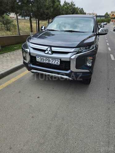 Mitsubishi L200 2019, 27,534 km - 2.4 l - Bakı