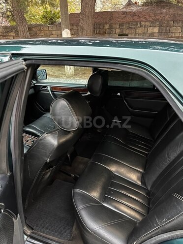 Mercedes E 200 1995, 265,000 km - 2.0 л - Bakı