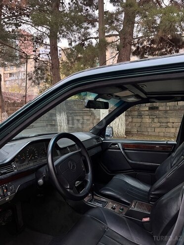 Mercedes E 200 1995, 265,000 km - 2.0 л - Bakı