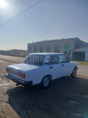 LADA (VAZ) 2107 2005, 95,000 km - 1.6 l - Saatlı