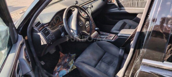 Mercedes E 280 1996, 395,000 km - 2.8 l - Bakı