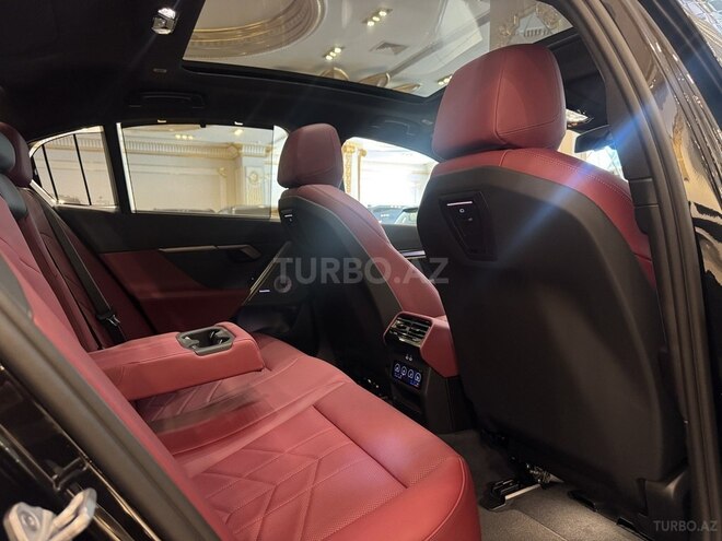 BMW 530e 2024, 5,500 km - 2.0 l - Bakı