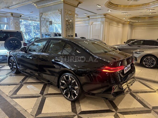 BMW 530e 2024, 5,500 km - 2.0 l - Bakı