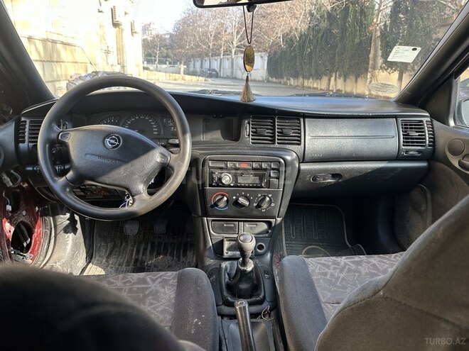 Opel Vectra 1997, 200,000 km - 1.6 l - Bakı