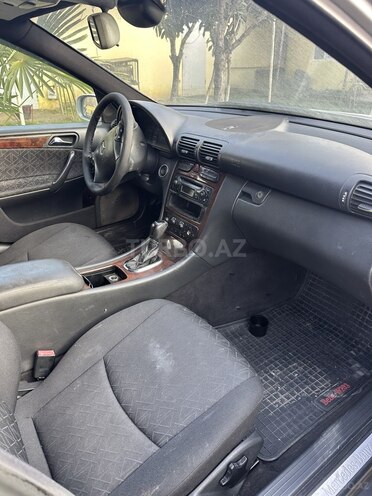 Mercedes C 240 2000, 200,000 km - 2.6 l - Xudat