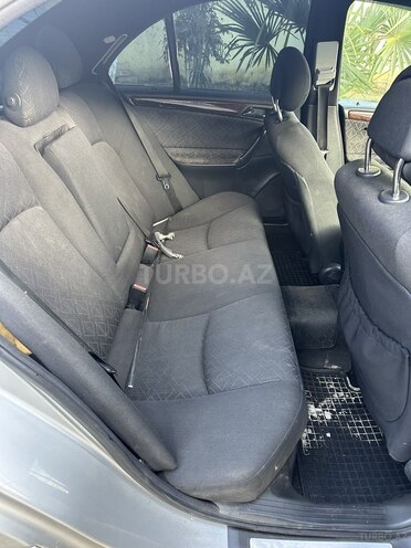 Mercedes C 240 2000, 200,000 km - 2.6 l - Xudat