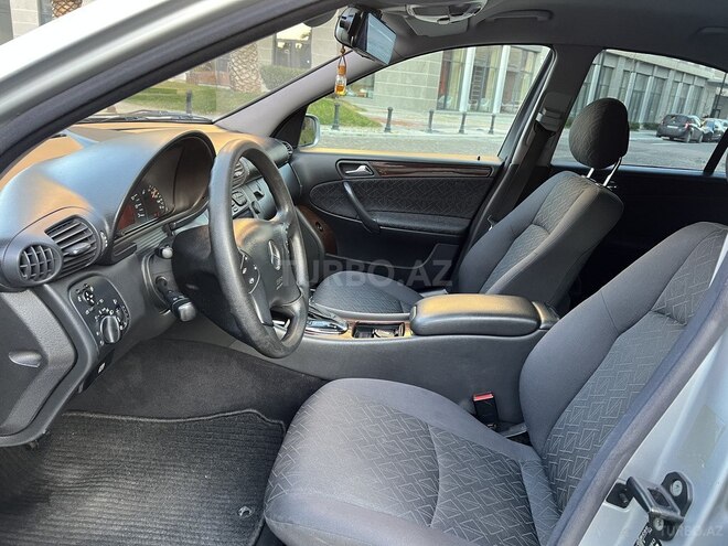 Mercedes C 240 2000, 319,000 km - 2.6 л - Bakı
