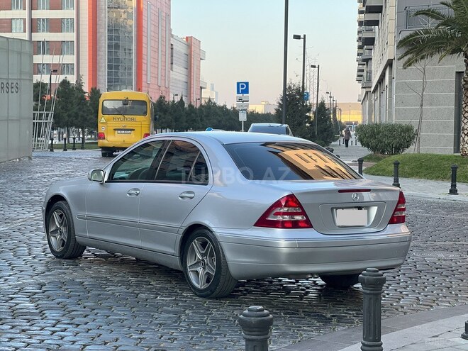 Mercedes C 240 2000, 319,000 km - 2.6 л - Bakı