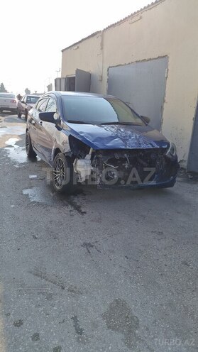 Hyundai Accent 2016, 200,000 km - 1.6 l - Bakı