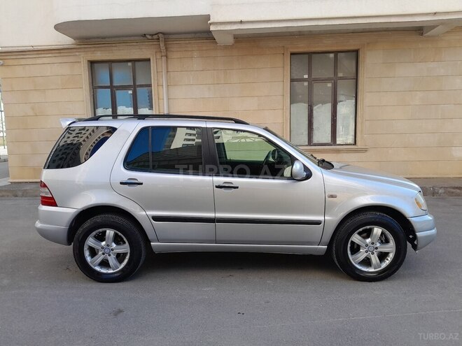 Mercedes ML 320 2000, 310,000 km - 3.2 l - Bakı