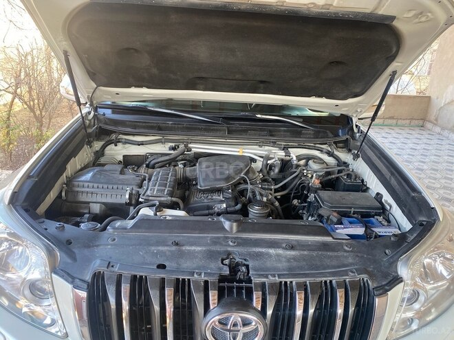 Toyota Land Cruiser Prado 2010, 128,000 km - 2.7 л - Bakı