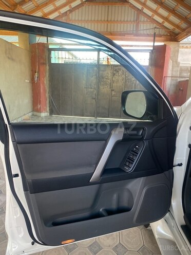 Toyota Land Cruiser Prado 2010, 128,000 km - 2.7 л - Bakı