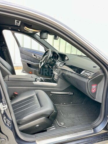Mercedes E 220-6