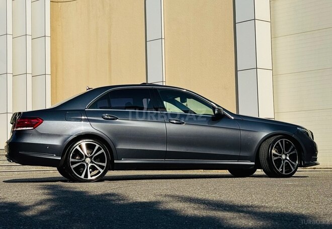 Mercedes E 220-3