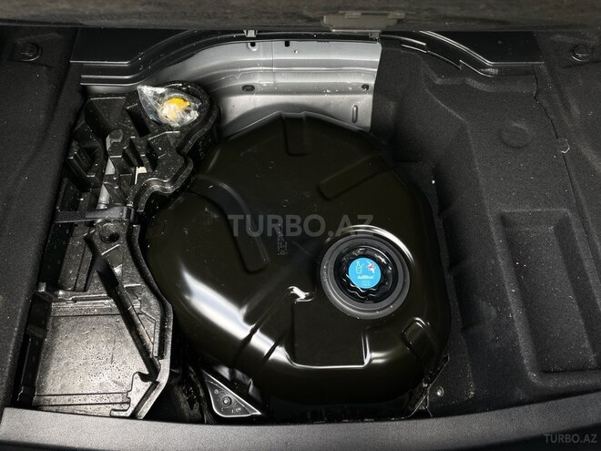 Mercedes E 220-13