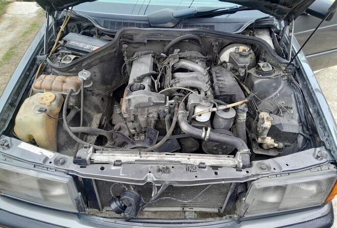 Mercedes 190 1991, 380,000 km - 2.0 l - Siyəzən