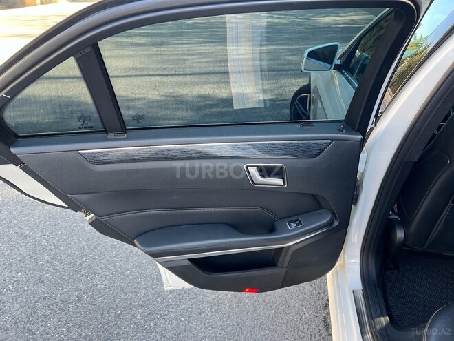 Mercedes E 220-14