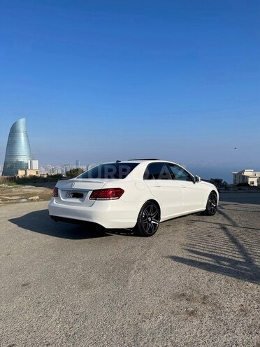 Mercedes E 220-6