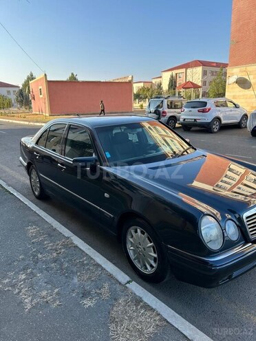 Mercedes E 230 1996, 256,000 km - 2.3 l - Bərdə