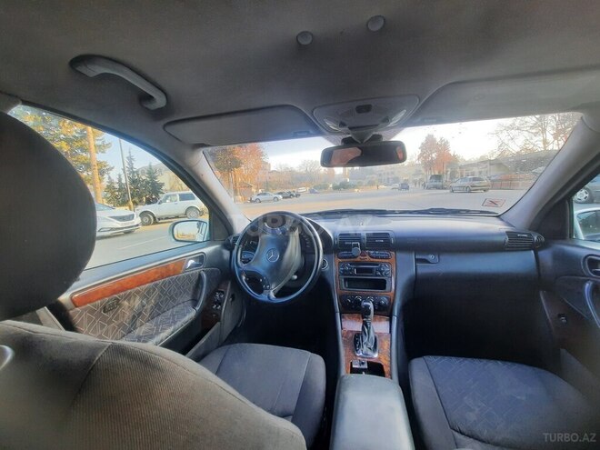 Mercedes C 240 2000, 380,000 km - 2.4 l - Qazax