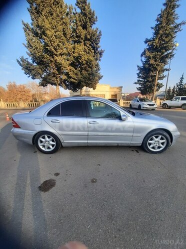 Mercedes C 240 2000, 380,000 km - 2.4 l - Qazax