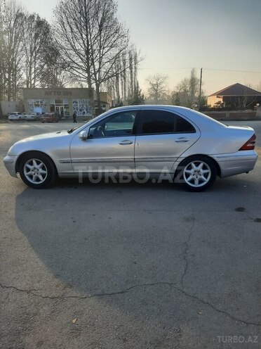 Mercedes C 240 2000, 380,000 km - 2.4 l - Qazax