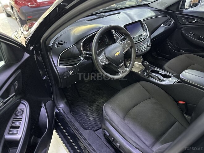 Chevrolet Malibu-8
