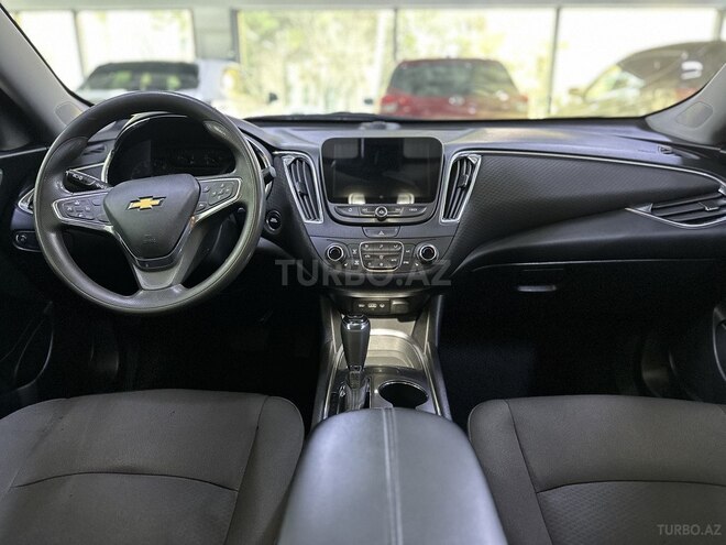 Chevrolet Malibu-9