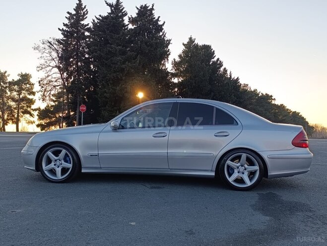 Mercedes E 320 2004, 310,000 km - 3.2 l - Qax