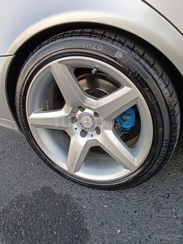 Mercedes E 320 2004, 310,000 km - 3.2 l - Qax