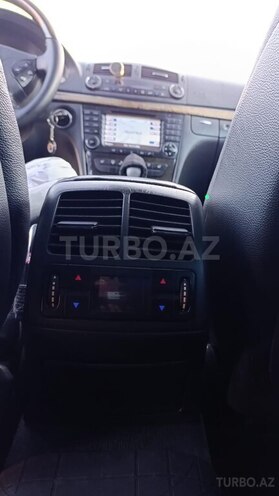 Mercedes E 320 2004, 310,000 km - 3.2 l - Qax