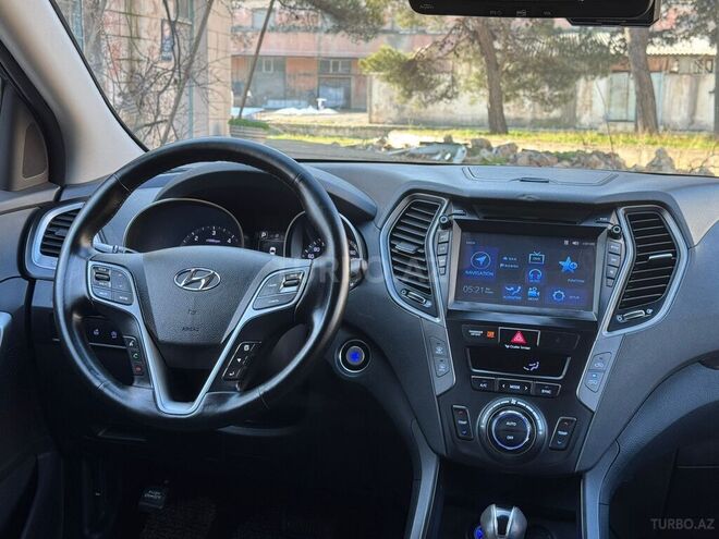 Hyundai Santa Fe-9
