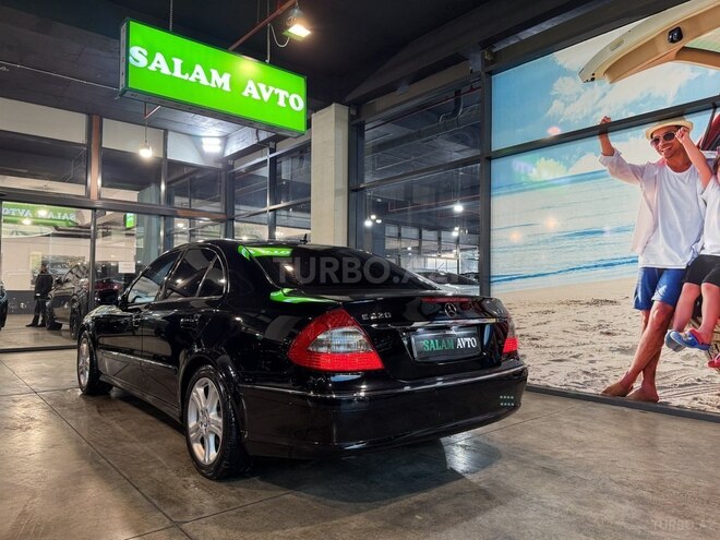 Mercedes E 220 d-4
