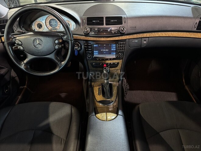 Mercedes E 220 d-9