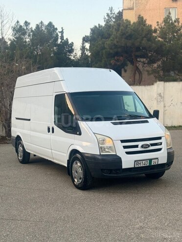 Ford Transit-2