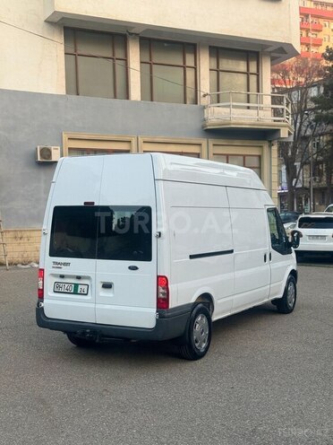 Ford Transit-5