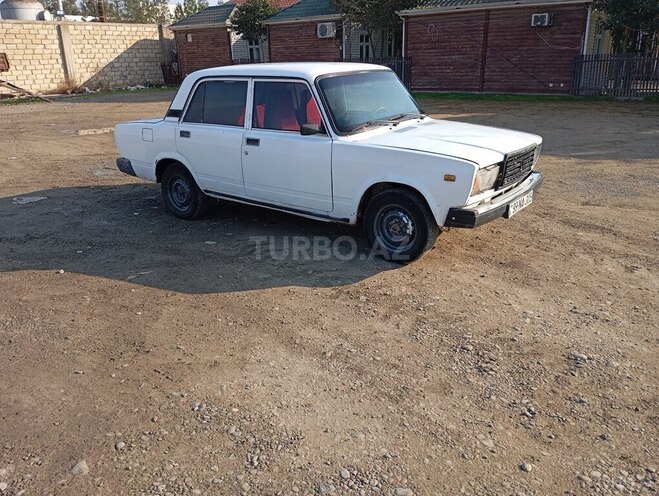 LADA (VAZ) 2107 1987, 95,000 km - 1.6 л - Salyan