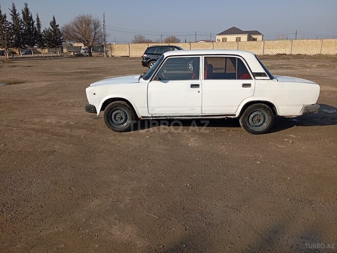 LADA (VAZ) 2107 1987, 95,000 km - 1.6 л - Salyan