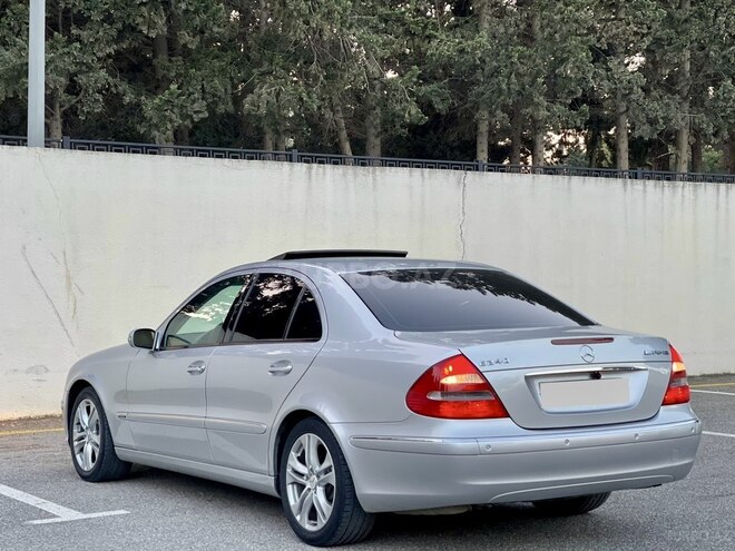 Mercedes E 240 2003, 312,000 km - 2.4 л - Sumqayıt