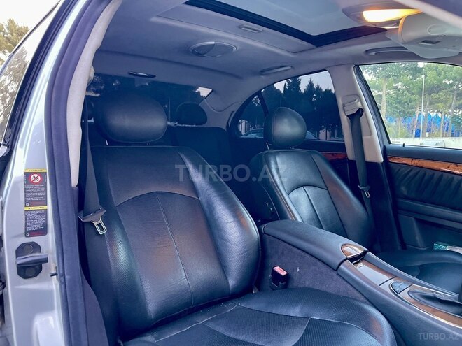 Mercedes E 240 2003, 312,000 km - 2.4 л - Sumqayıt