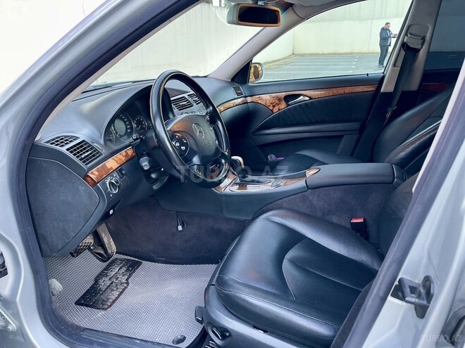 Mercedes E 240 2003, 312,000 km - 2.4 л - Sumqayıt