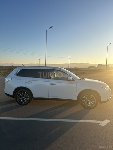 Mitsubishi Outlander 2015, 227,225 km - 2.4 l - Sumqayıt