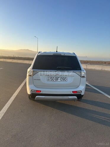 Mitsubishi Outlander 2015, 227,225 km - 2.4 l - Sumqayıt