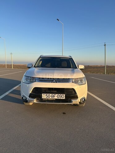Mitsubishi Outlander 2015, 227,225 km - 2.4 l - Sumqayıt