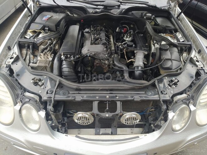 Mercedes E 220 d 2002, 325,124 km - 2.2 л - Bakı
