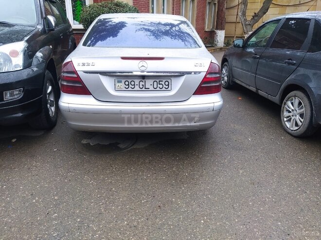Mercedes E 220 d 2002, 325,124 km - 2.2 л - Bakı