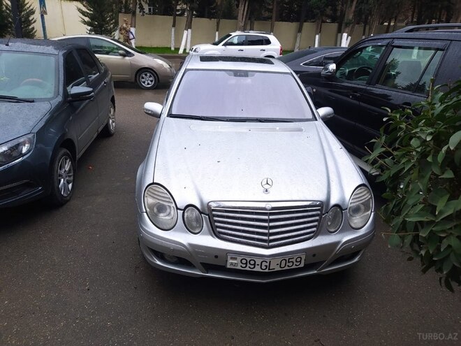 Mercedes E 220 d 2002, 325,124 km - 2.2 л - Bakı