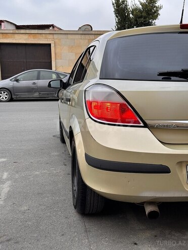 Opel Astra 2005, 211,000 km - 1.4 l - Bakı