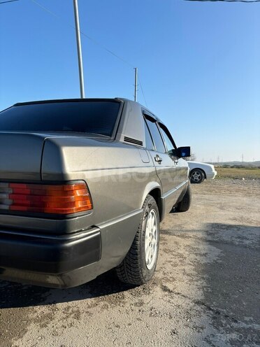 Mercedes 190 1991, 380,000 km - 2.0 l - Siyəzən